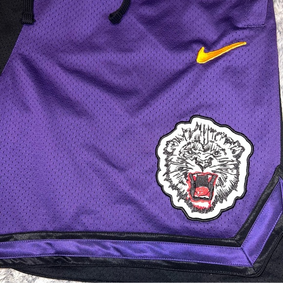 NEW Nike x Atmos x Lebron James Dri-Fit Hunt or be Hunted Shorts CJ5921-010 ss19 - Picture 7 of 9
